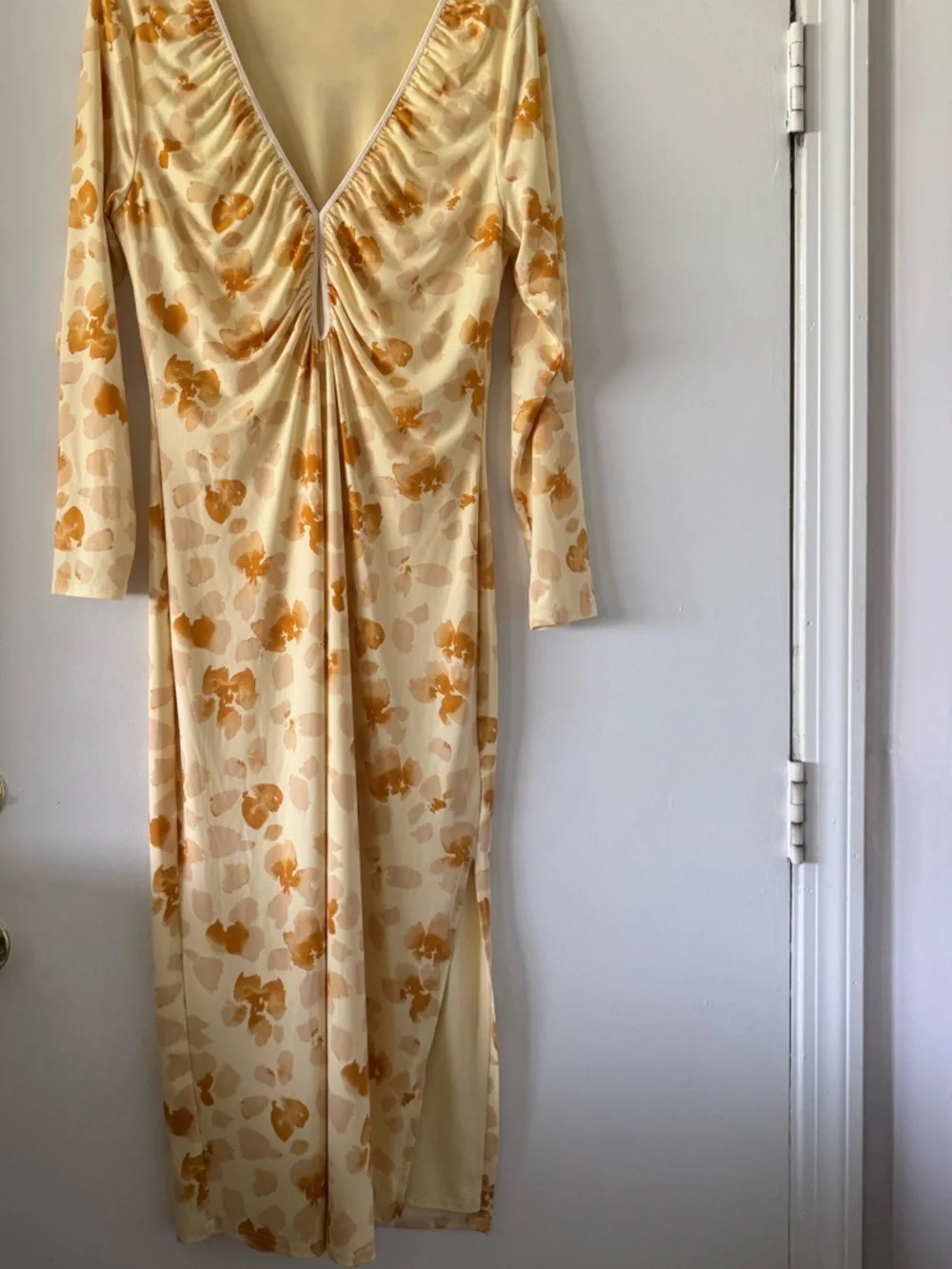 New Abercrombie & Fitch floral dress fe keyhole cutout and a side slit Sz XL